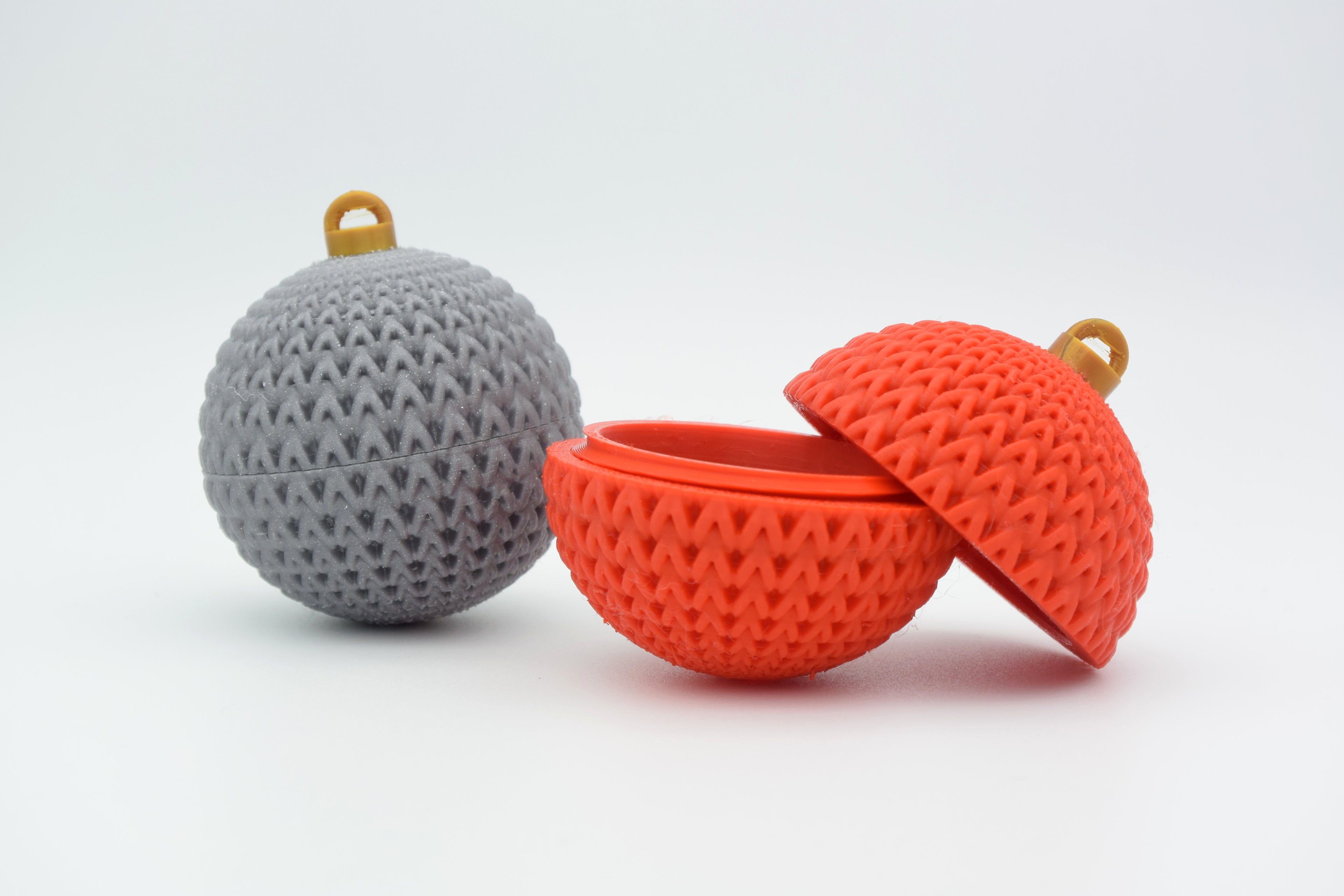 Knitted Christmas Ornament Container
